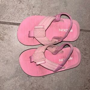 Size 6 pink TODDLER FLIP FLOP sandals Confort elite Rockin brand